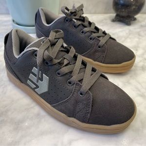 NWOT Size 3 Etnies Boys Skate Athletic Shoes